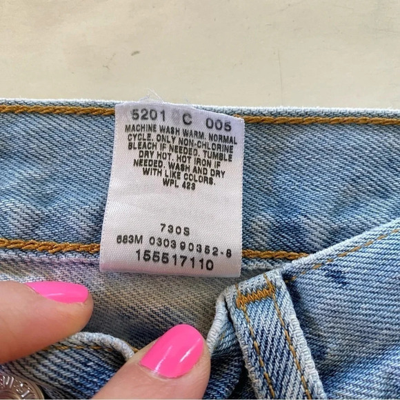 Vintage Levis Jeans Womens Size 26 / 2 / XS Levi’s 550 Mom Jeans Custom Bleached - Picture 11 of 16